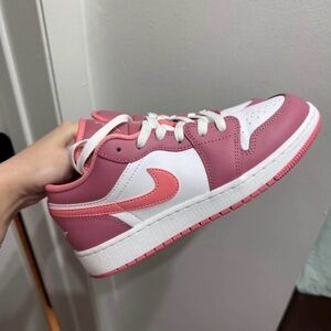 Nike Pink and White Women's Sneakers